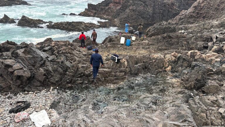 Hallan cuerpo de pescador desaparecido tras naufragio en caleta La Olla