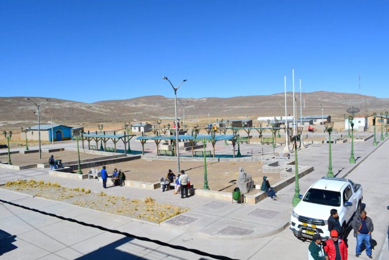 Trinquetes Políticos: Katy se mete “por los palos”