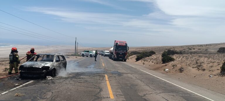 Vehículo se incendia en la carretera Interoceánica Sur