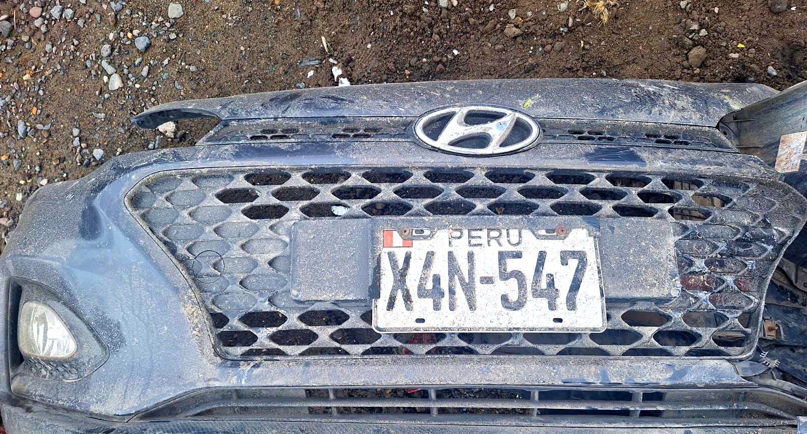 Automovil hallado volcado km 141 ruta Moquegua–Puno zona Arenales 04122025 2 e1764906051879 La Prensa Regional