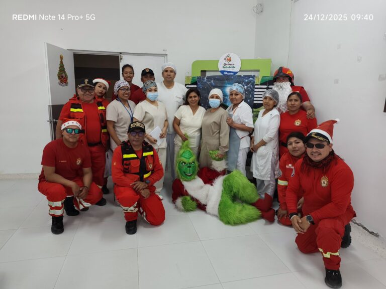 Bomberos de Pacocha realizaron visita solidaria a hospital EsSalud