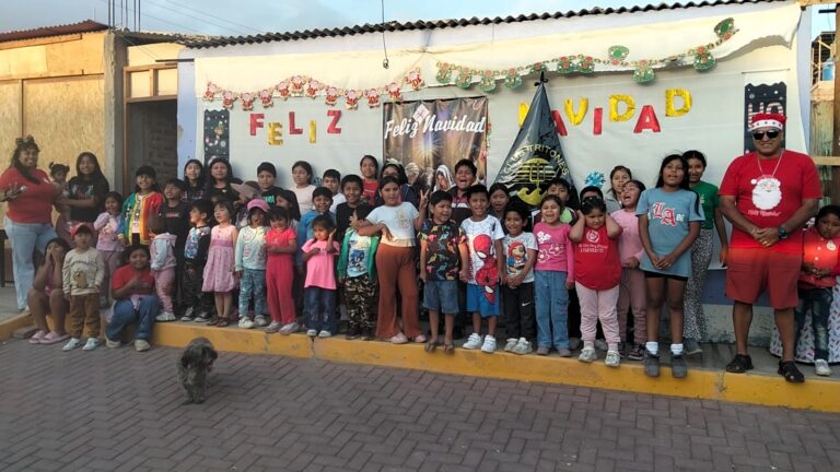 Navidad: “Borrando una Lágrima” agasajó a más de 100 niños en Alto Inclán