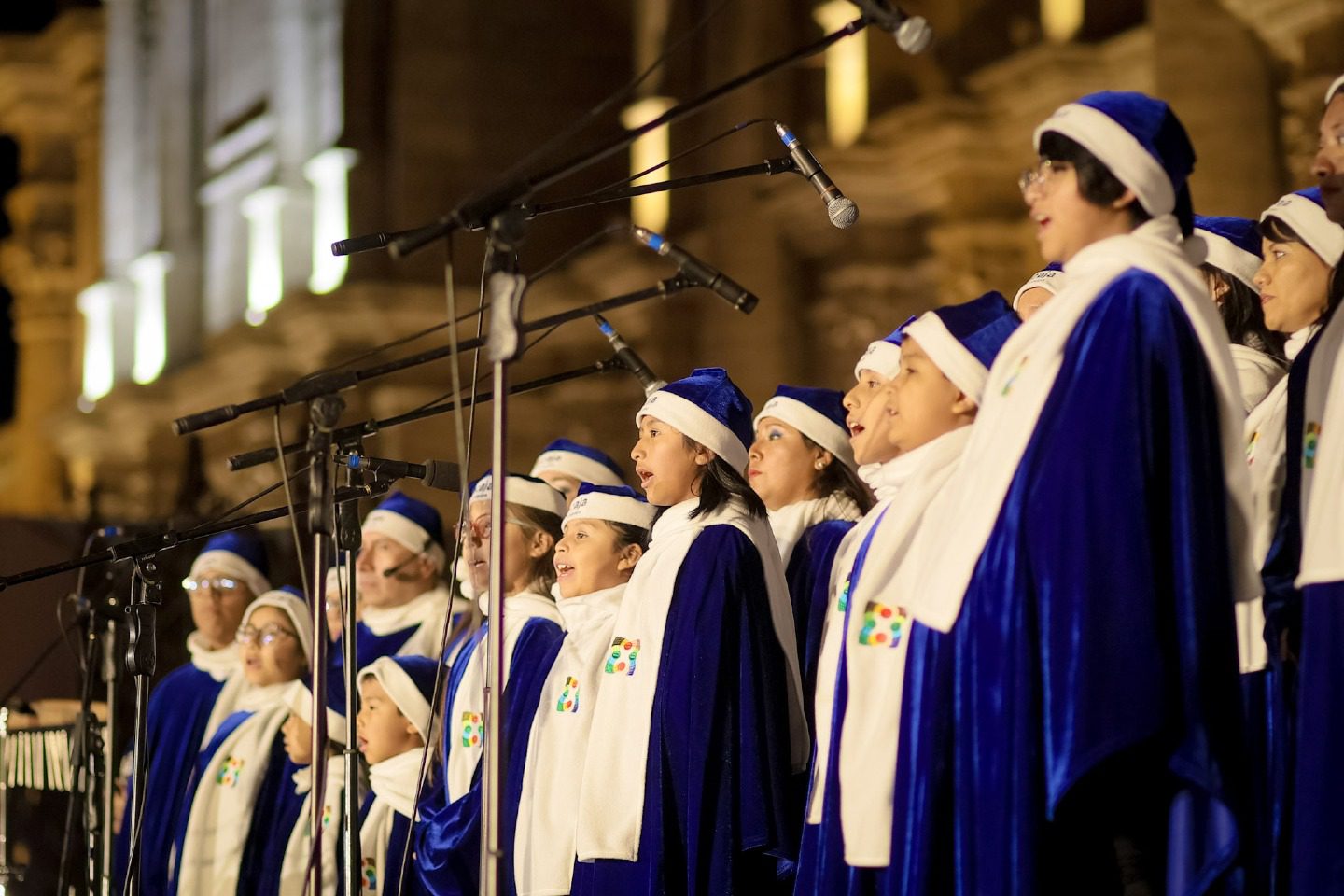 Caja Arequipa enciende la Navidad con el primer árbol interactivo del país 3 Caja Arequipa enciende la Navidad con el primer arbol interactivo del pais 05122025 4 La Prensa Regional