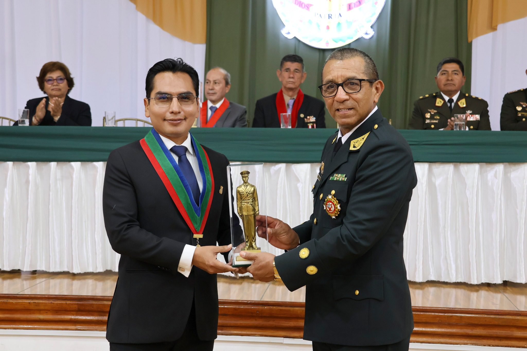 PNP celebra aniversario y anuncia inversión en seguridad para Moquegua 2 Ceremonia Aniversario PNP Moquegua 05122025 10 La Prensa Regional