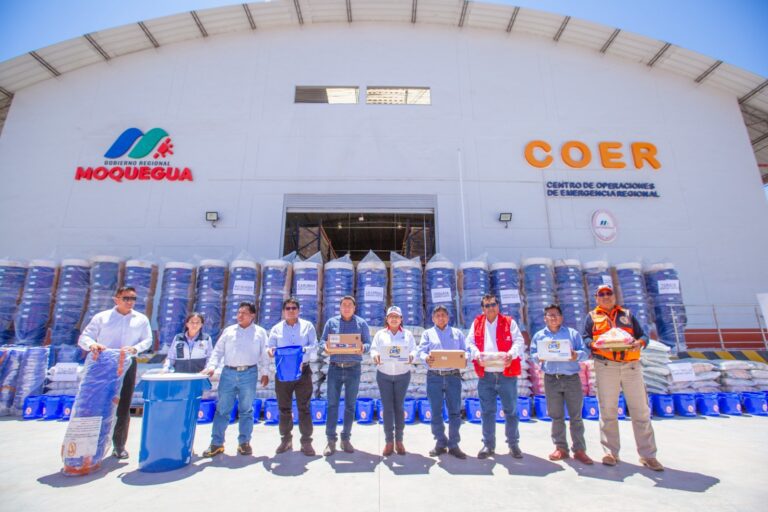 Entregan más de 18 toneladas de ayuda por contaminación del río Coralaque