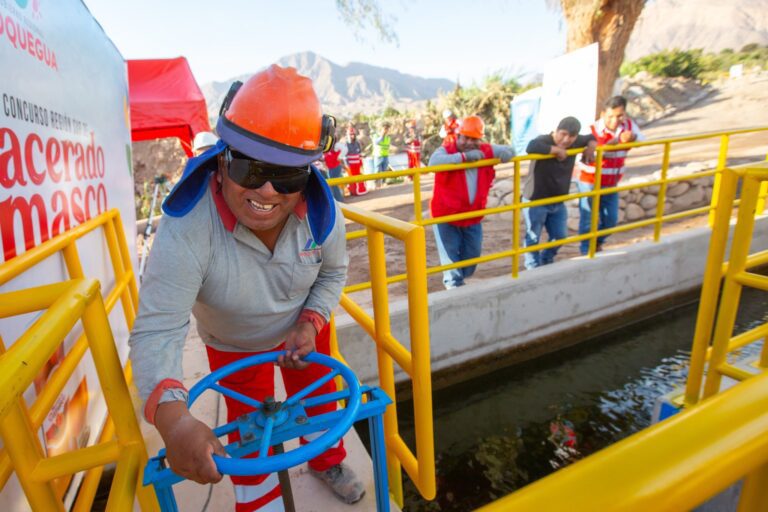 Entregan proyecto de riego en Samatelo y Quilancha