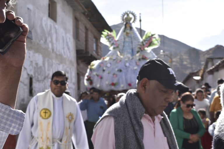 Festividad religiosa de la Virgen de la Inmaculada Concepción congregó a decenas de feligreses en Carumas