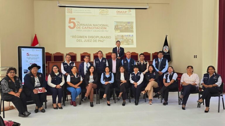 Capacitan a jueces de paz de Moquegua para fortalecer el ejercicio de la justicia comunal