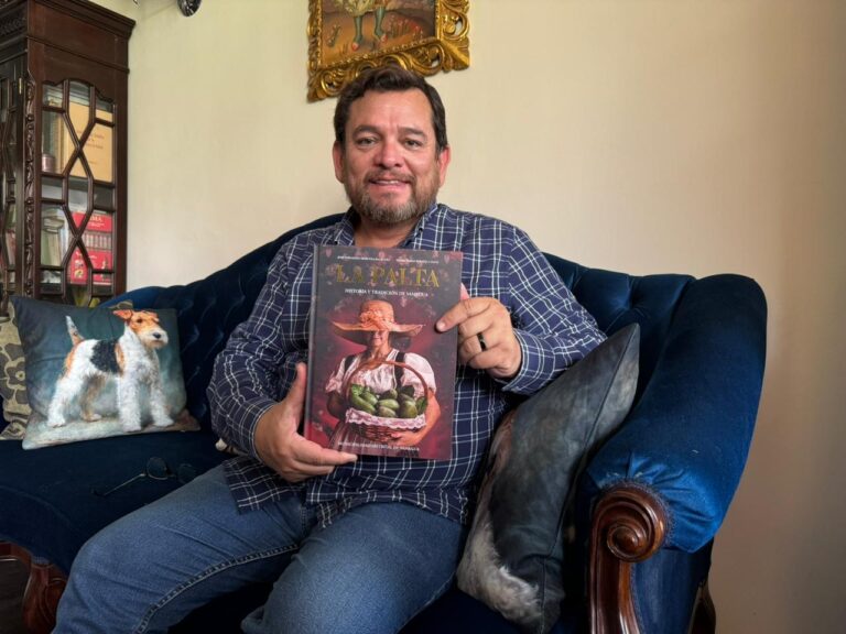 Escritores moqueguanos ganan premio mundial con libro sobre la palta sameguana