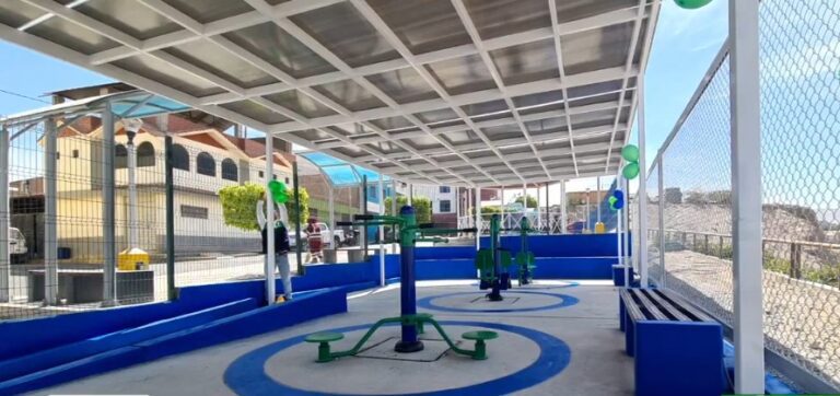 Municipalidad de Mariscal Nieto entrega parques con gimnasios al aire libre
