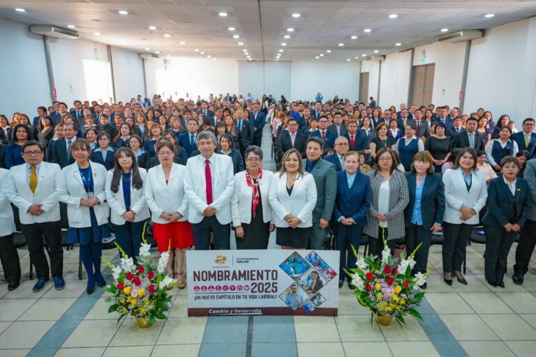 Salud Arequipa: 190 trabajadores reciben resolución de nombramiento 