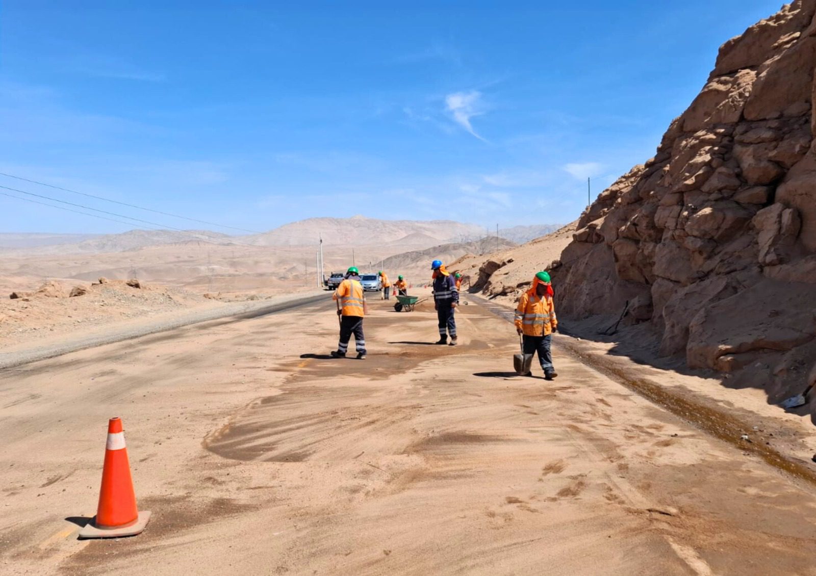 Moquegua: OEFA activa fiscalización tras derrame de aceite vegetal en la Panamericana Sur 2 OEFA activa fiscalizacion tras derrame de aceite vegetal en la Panamericana Sur 13122025 3 La Prensa Regional