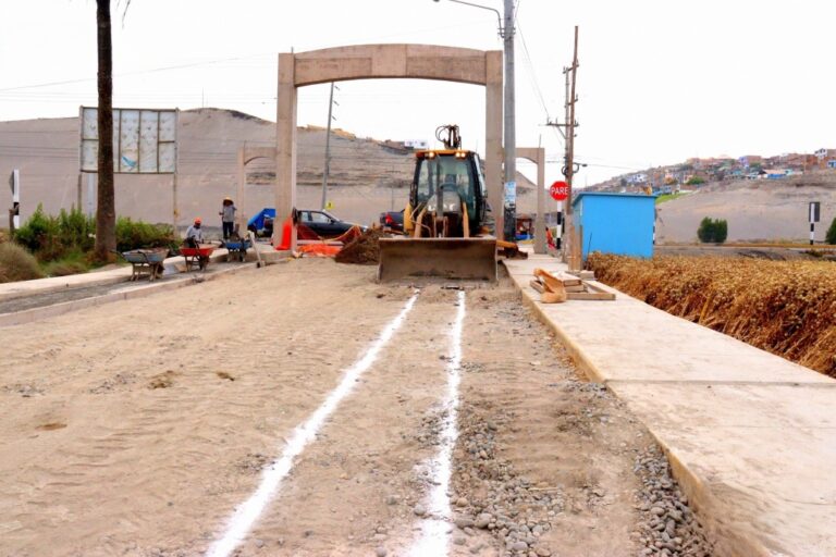 Vecinos de El Boquerón serán beneficiados con obra vial que avanza al 50%