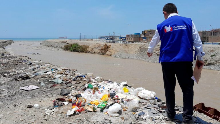 Trinquetes Políticos: “Cana” para los que botan la basura al río