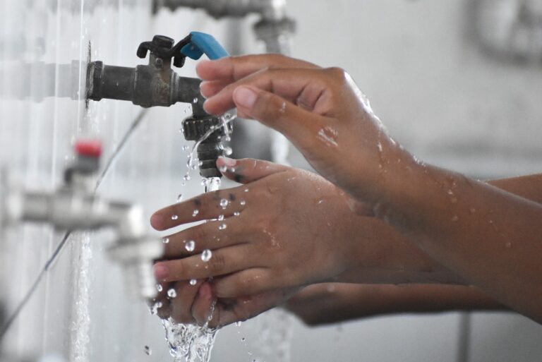 Sunass exhorta a cuidar el agua potable por influenza H3N2