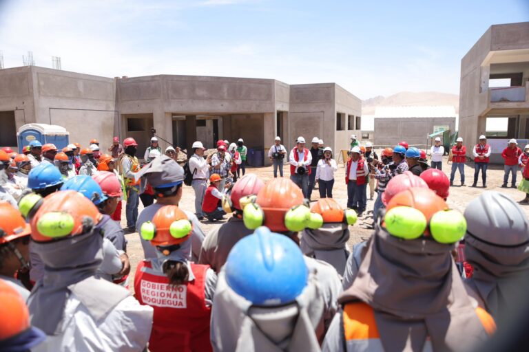 Supervisan avance de obras regionales en la provincia de Ilo