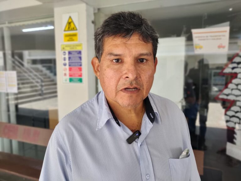 Gerente responde a Asotac sobre servicio de taxi colectivo en Mollendo