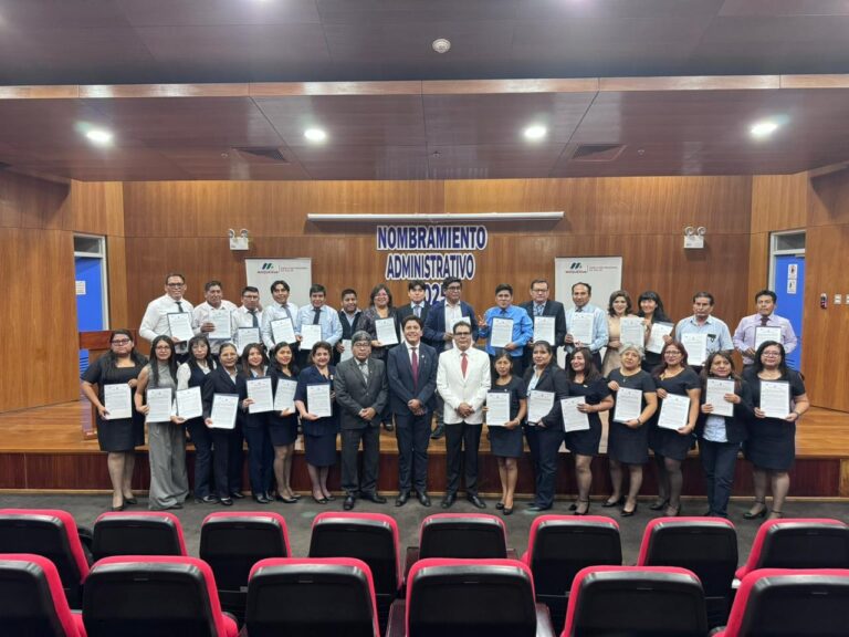47 trabajadores administrativos del sector Salud son nombrados en Moquegua e Ilo