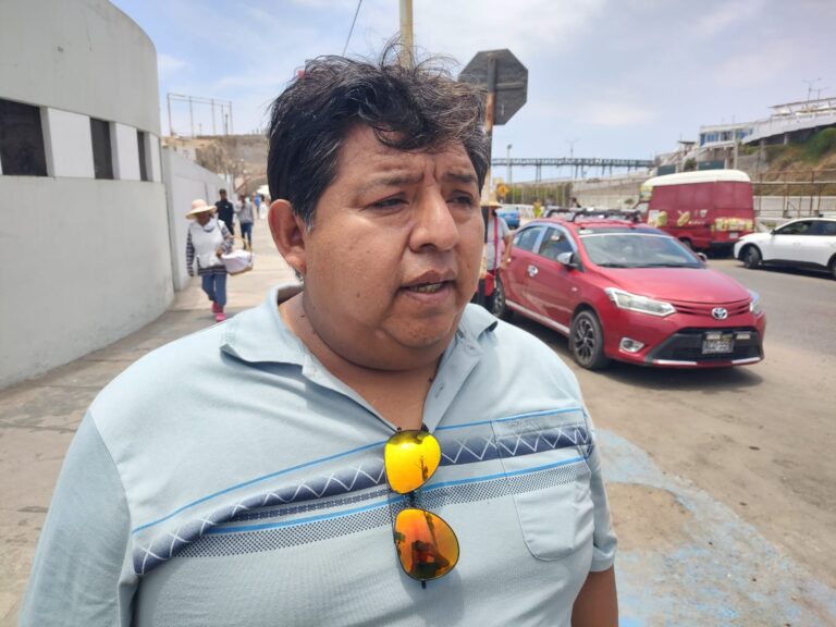 Regidor Purizaca inspecciona ciclovía invadida por autos frente al parque acuático