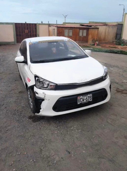 Capturan a conductor ebrio tras chocar motos policiales en Alto Inclán 2 Choque auto motocicletas PNP Alto Inclan Mollendo 29012026 3 La Prensa Regional