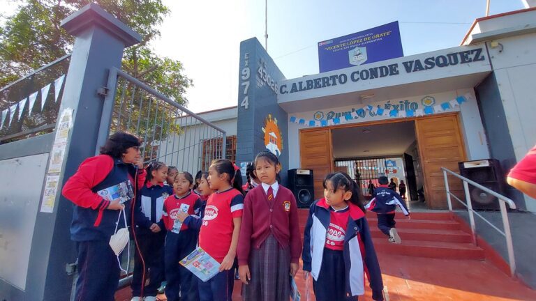 Colegio Carlos Conde Vásquez avanza con difusión del proceso de matrícula digital