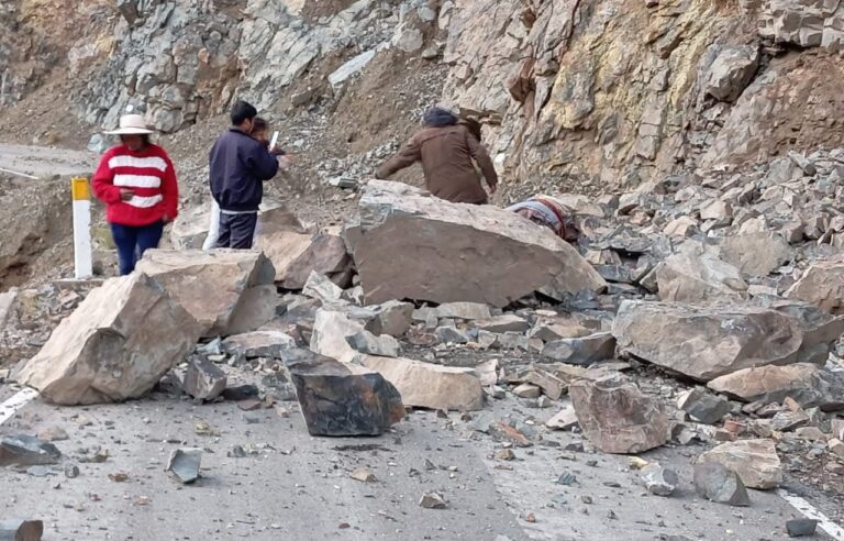 Ocho distritos de Moquegua en alerta por riesgo de deslizamientos ante lluvias intensas