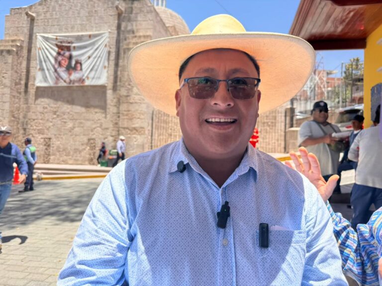 Alcalde de Torata anuncia reinicio de obras paralizadas