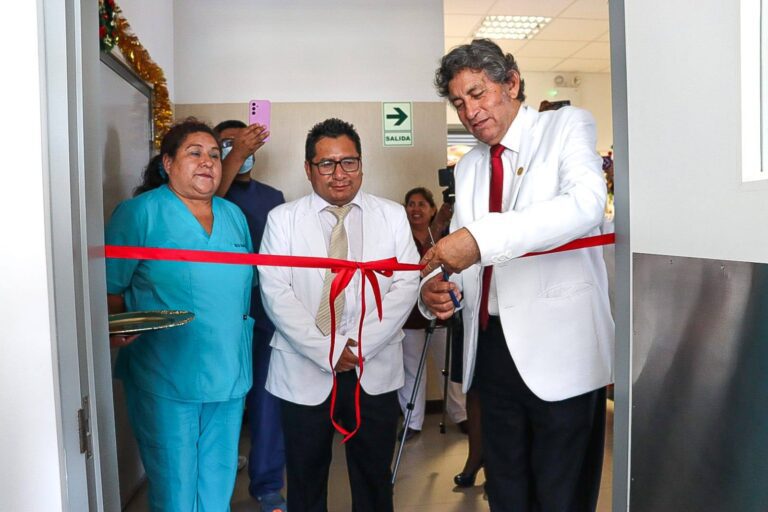 Entregan moderno ecógrafo al hospital Alto Inclán de Mollendo