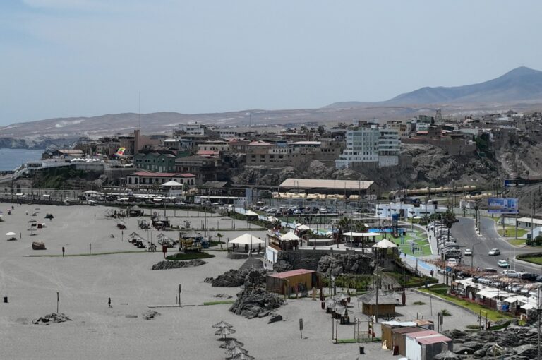 Denuncian robos a vehículos estacionados en la primera playa de Mollendo
