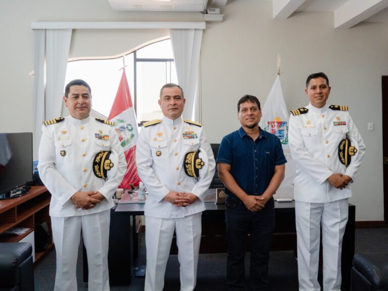 Jefe del Distrito de Capitanías N.° 3 cumple agenda institucional en Ilo