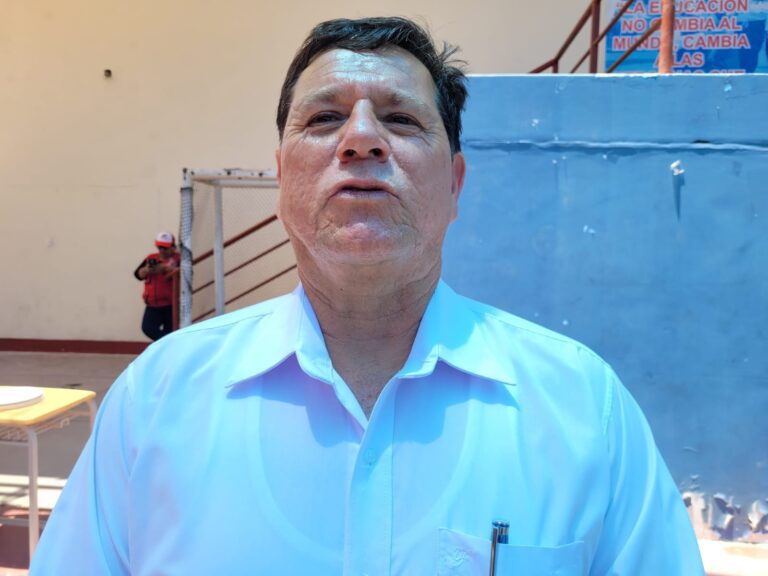 Director advierte graves deficiencias en servicios de zona de contingencia del colegio Jorge Basadre