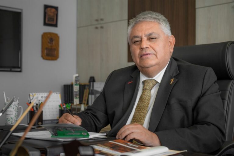 Rector de la Católica presidirá la Asociación de Universidades del Perú