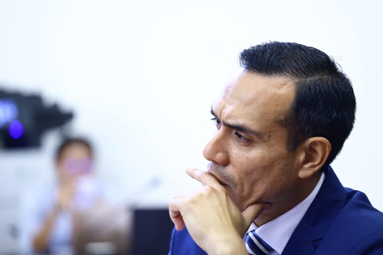 Aceptar la inmundicia por la estabilidad política