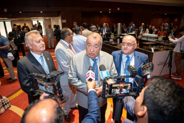 Tacha contra Mario Vizcarra: JEE declara inadmisible apelación de Perú Primero 