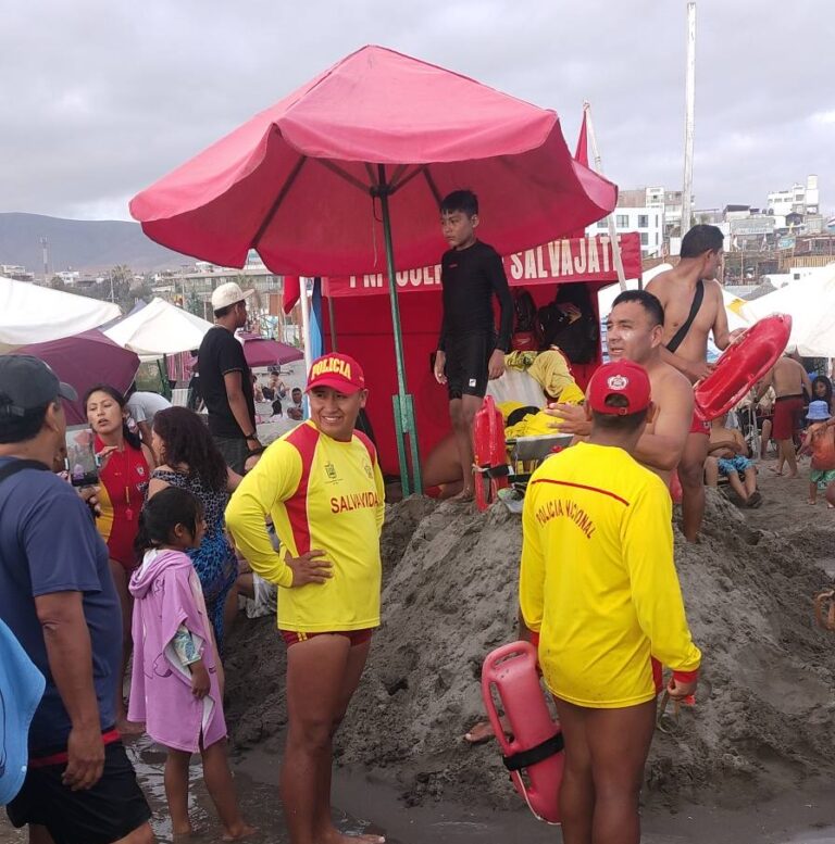 Año Nuevo: Al menos seis rescates se registraron en playas de Mollendo 