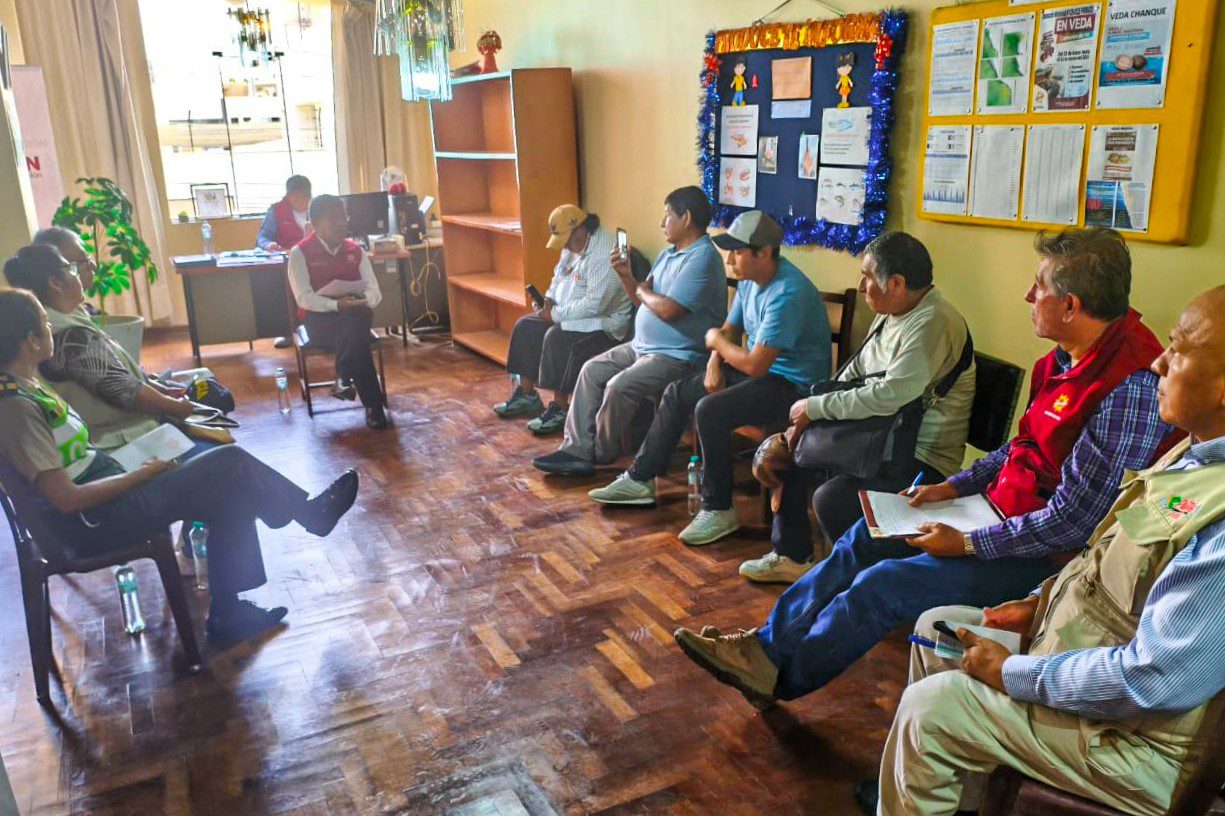 Inician operativos por veda del camarón en el río Tambo 1 Reunion zonal Mollendo veda camaron 012026 La Prensa Regional