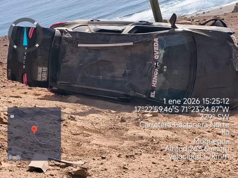 Volcadura por despiste en la Costanera Norte de Ilo deja varios lesionados