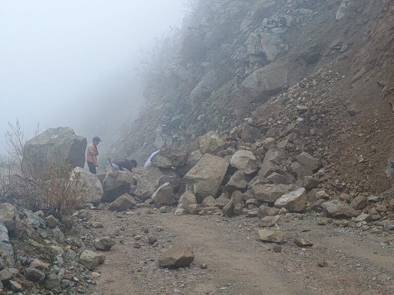 Derrumbes en la comunidad de Yojo a causa de las intensas lluvias