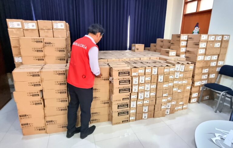 Desorden y negligencia del GORE Moquegua ponen en peligro S/ 11 millones en tablets