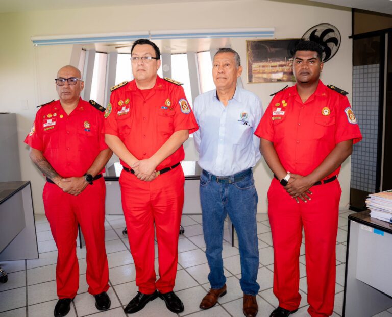 Bomberos gestionan ambulancia y cisterna para la Compañía 180 de Ilo