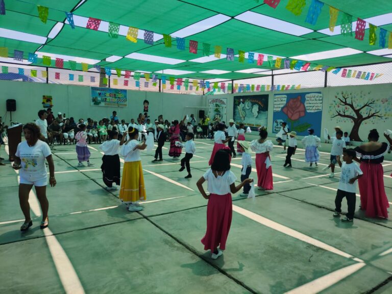 Clausuran vacaciones útiles en albergue infantil de Mollendo