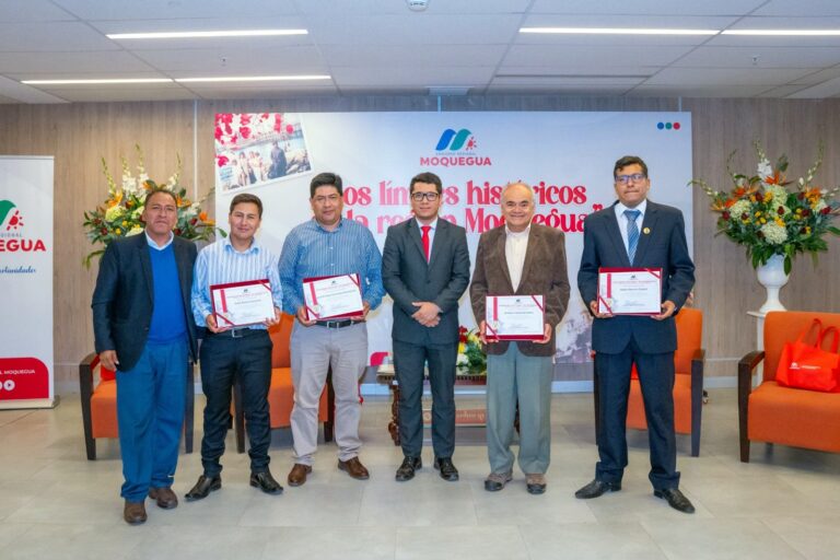 Especialistas analizan la evolución territorial de Moquegua desde fuentes históricas