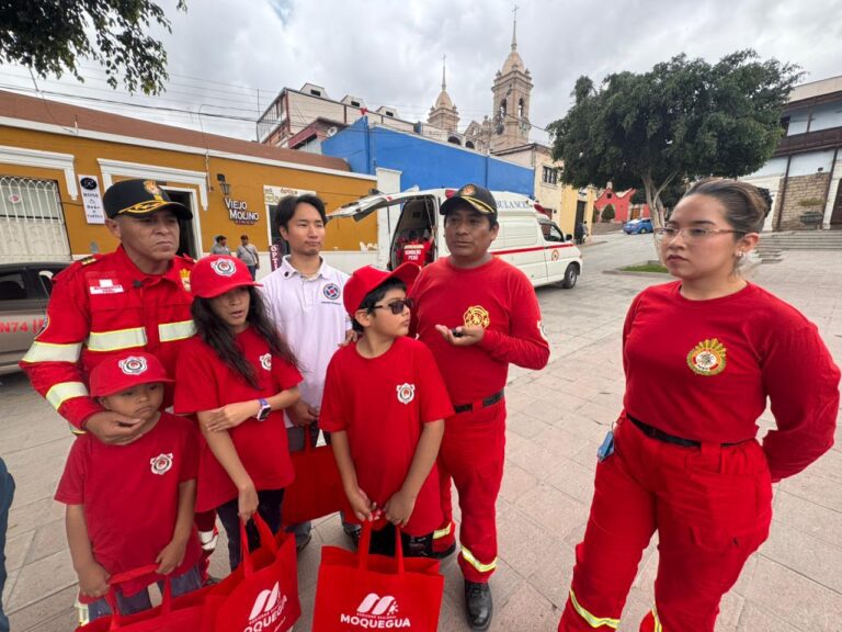 Moquegua: 37 niños participaron en el curso de bomberos voluntarios