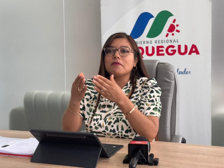 Gobernadora regional deberá cambiar panel publicitario tras quedar firme sanción electoral