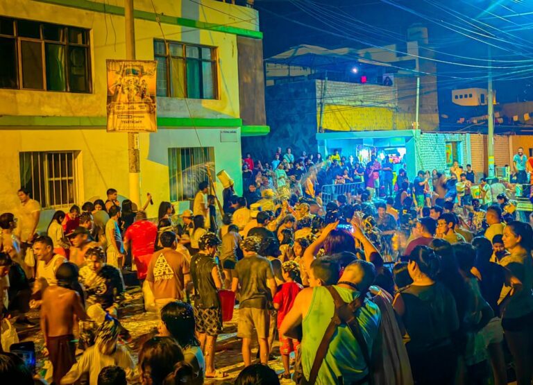 Mejía celebró tradicional “Guerra de Globos”