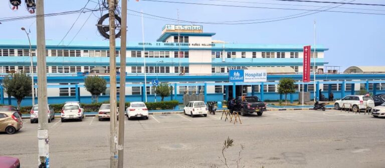 Trasladan equipo oftalmológico de EsSalud Mollendo a Arequipa