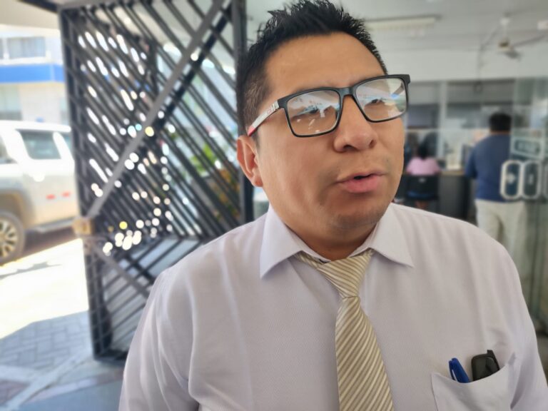 Red de Salud Islay convoca profesionales