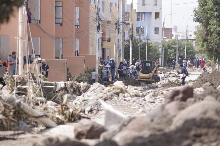 Lluvias obligan a postergar inicio del año escolar en colegios privados en Arequipa