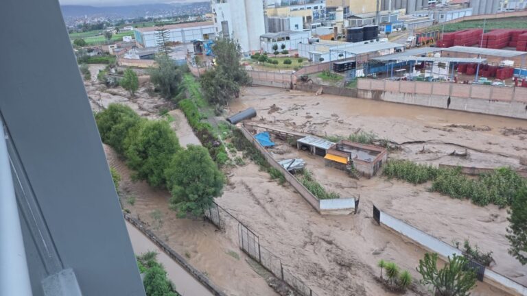 Arequipa en emergencia: fuertes lluvias e inundaciones ocasionan severos daños