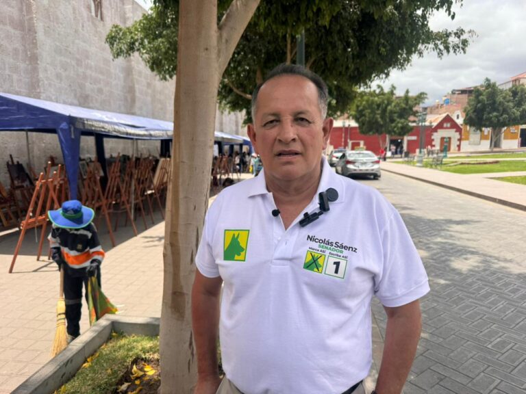 Regidor Nicolás Sáenz solicita licencia por dos meses para postular al Senado